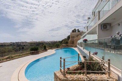 Property with Pool access - Xaghra near Marsalforn