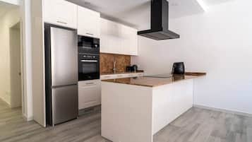 Réfrigérateur, micro-ondes, four, cafetière/bouilloire