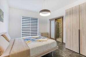 Fer et planche Ă repasser, Wi-Fi, literie fournie