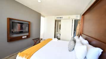 Superior Apartment, Balcony, City View | In-room safe, free WiFi