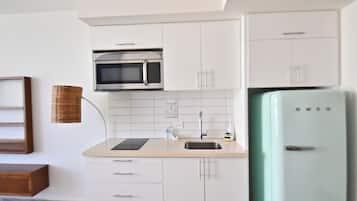 Departamento superior, balcón, vista a la ciudad | Cocina privada