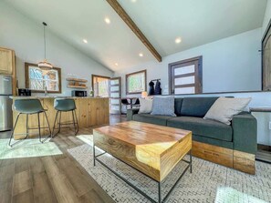 TV, fireplace, offices