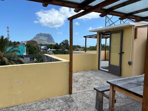 Terrace/patio - Spacious and private studio in La Gaulette 3 (La Gaulette)