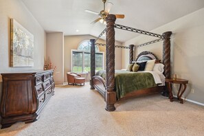 3 chambres, bureau, fer et planche à repasser, accès au Wi-Fi (inclus)