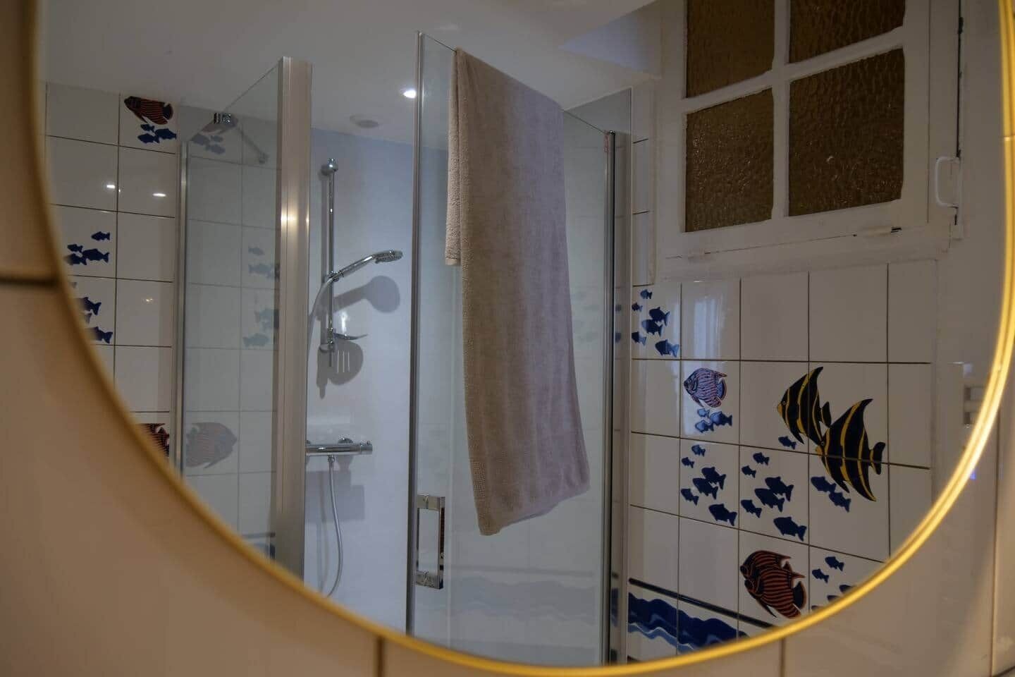 Hair dryer, towels