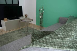 TV
