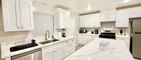 Microondas, placa de cocina