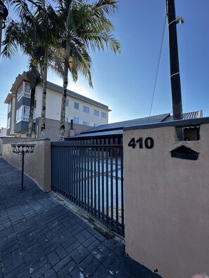 Fachada da propriedade