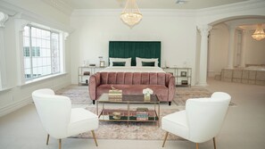 6 Schlafzimmer, Bügeleisen/Bügelbrett, WLAN, Bettwäsche