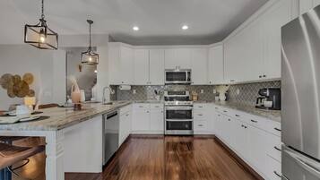 House, Multiple Beds, Pool Access, Mountain View (215th Queen Creek) | Private kitchen