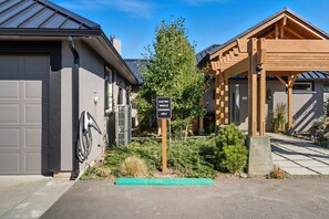 Property grounds - Concetta`s Suite - Private 10 Acre Vineyard (Walla Walla)