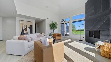 Smart TV, books, stereo