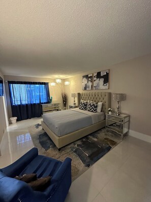 3 habitaciones, escritorio, tabla de planchar con plancha y wifi gratis