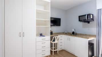 Basic Apartment | Interior