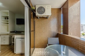 Basic Apartment | Interior