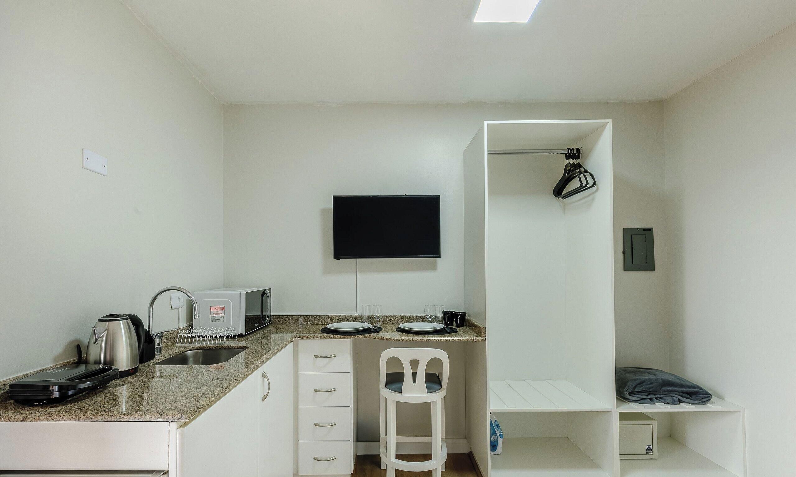 Basic Apartment | Private kitchen
