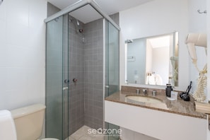 Apartamento básico | Baño | Ducha