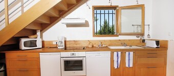 Pretty country gîte for 2-5 people, close to the Drôme and Ardèche mountains