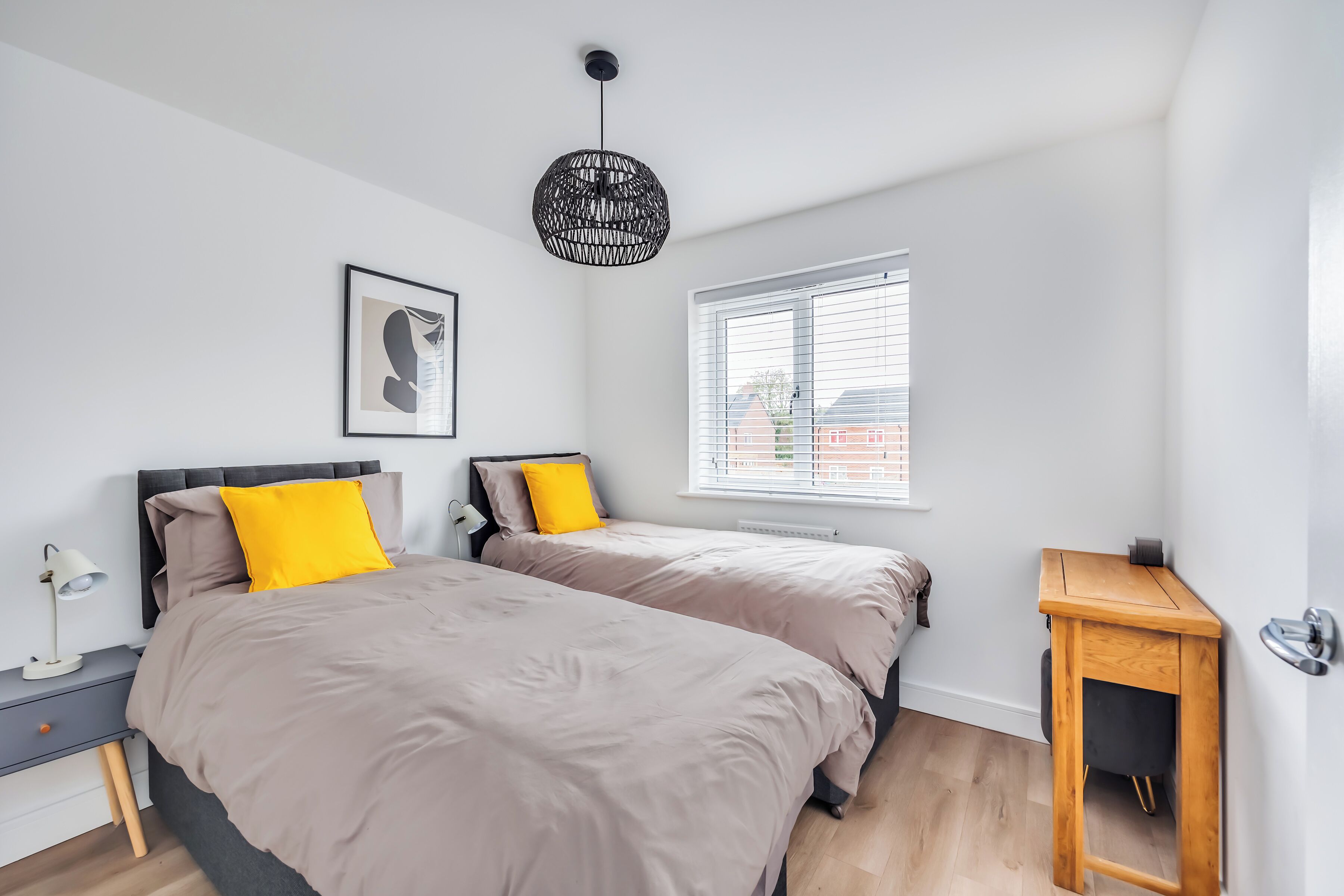 3 bedrooms, desk, iron/ironing board, travel crib