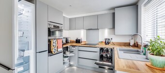 Pristine 3 Bedroom House in Prime Location - Sleeps up to 5 guests