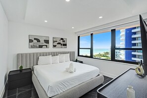 4 habitaciones, tabla de planchar con plancha, cuna de viaje y wifi 