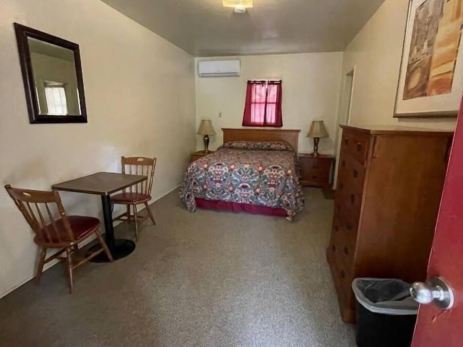 Double Room, Non Smoking, Private Bathroom | Free WiFi