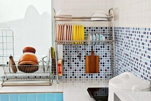 Private kitchen - Canary Pool Villa Bangsaen (Chon Buri)