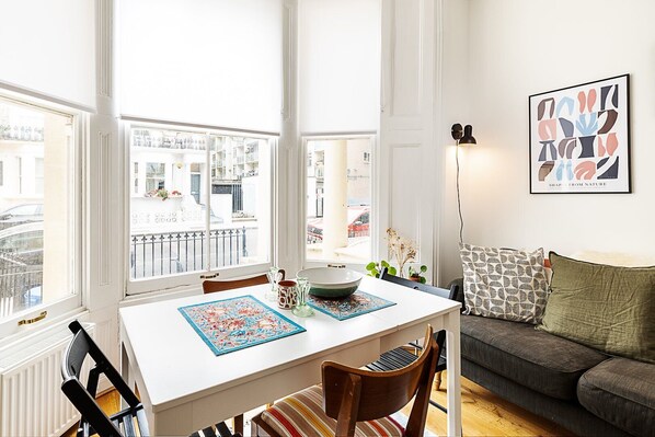 تناول الطعام