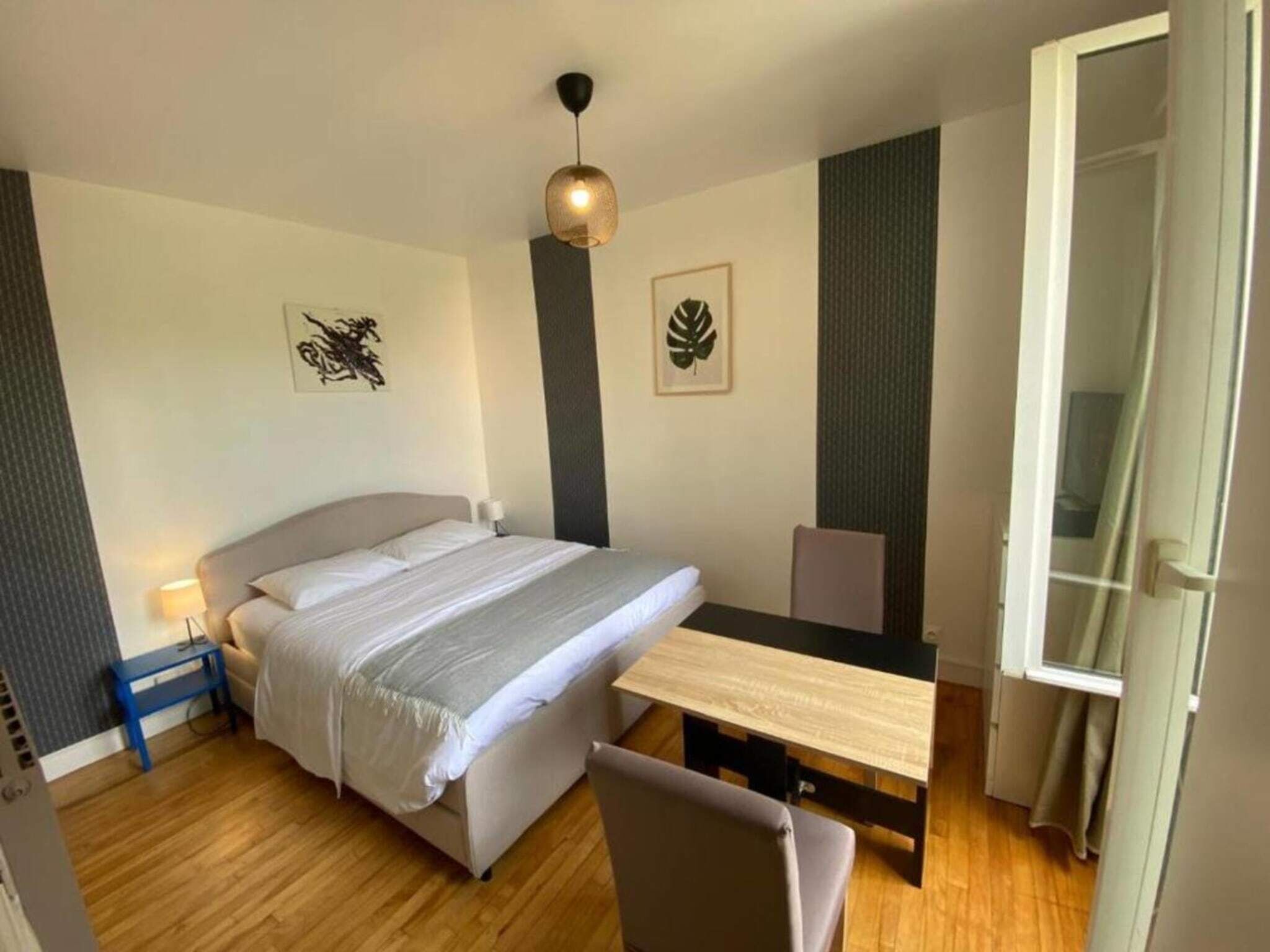 1 habitación y escritorio 