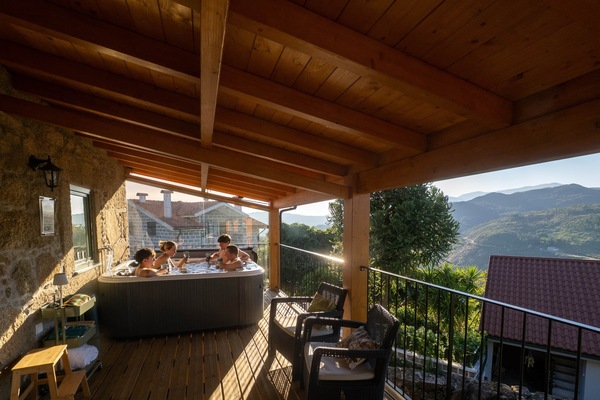 Share unforgettable moments in the private jacuzzi with breathtaking, uninterrupted valley views.