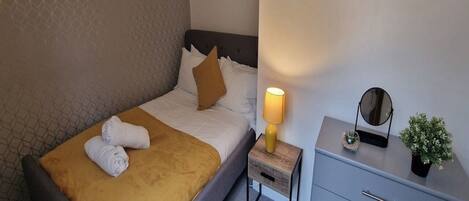 2 sovrum, strykjärn/strykbräda, gratis wi-fi och sängkläder