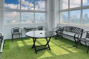 Interior - Luxury 2BR Apt Menteng w/ Pool, WiFi & Gym (Central Jakarta)