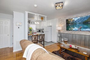 Smart TV, fireplace, video games, stereo