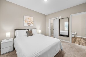 2 quartos, ferros/tábuas de passar roupa, Wi-Fi, roupa de cama