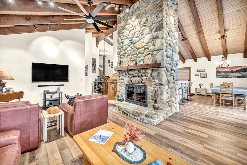 Steps To Private Beach: Zephyr Cove Home W/ Deck! - Zephyr Cove, NV