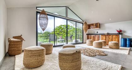 Private 10 Room Jungle Lodge Pool & Hot Tub Sleeps Large Groups Near La Fortuna