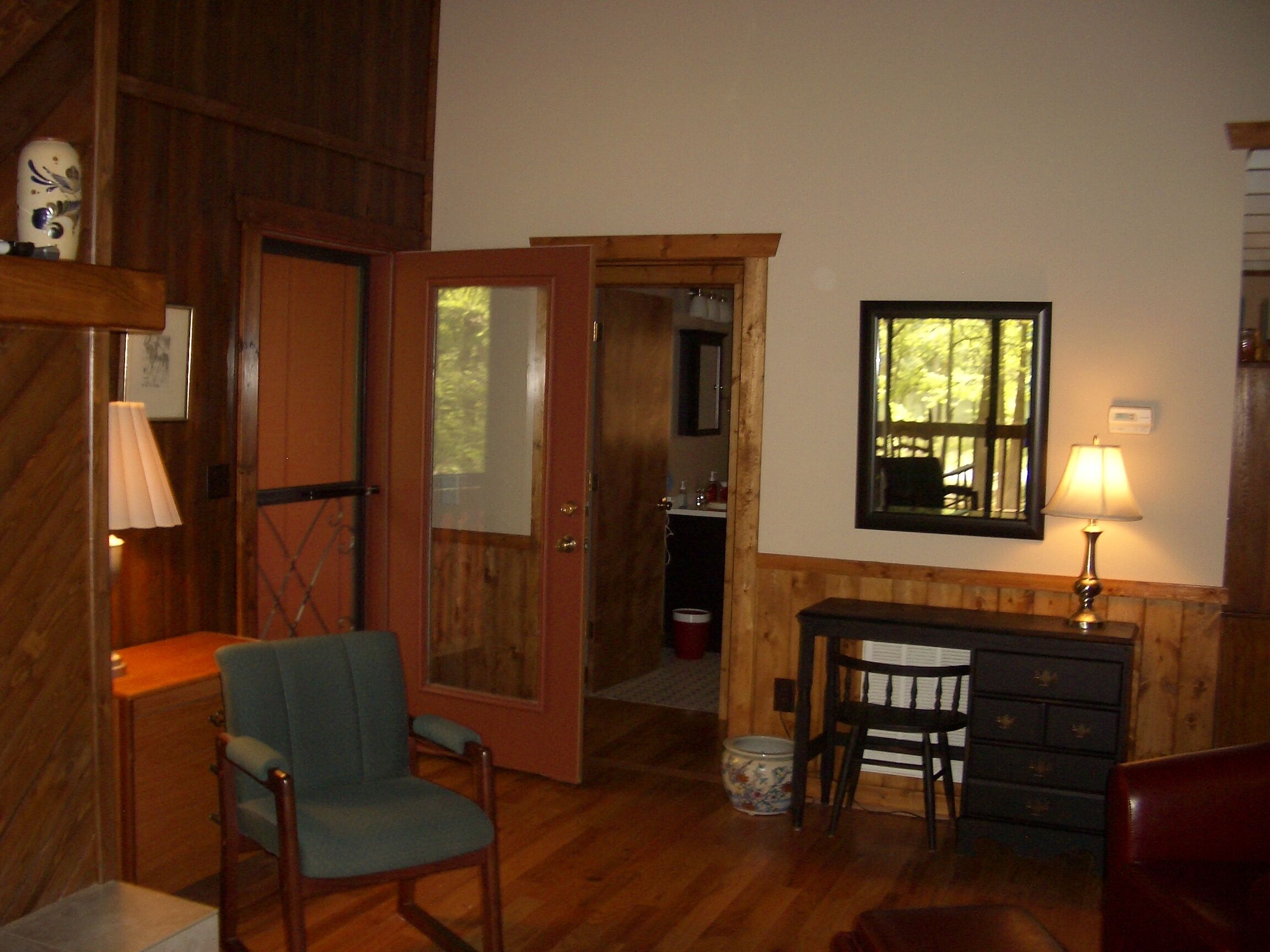 المنشأة من الداخل