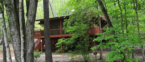 المنشأة من الخارج