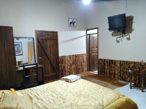 Comfort Double Room, Mountain View | Free WiFi - Hostería Tiopullo  (Mulaló)