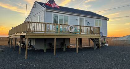 Breathtaking views! Serene Coastal Cottage in West Creek, minutes from LBI