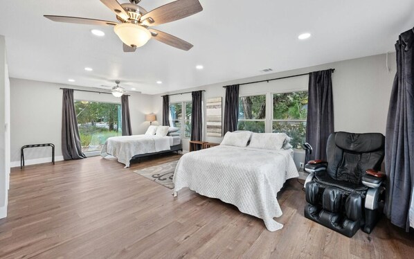 3 bedrooms, iron/ironing board, internet, bed sheets