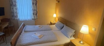 Comfortable double rooms directly on the Schleibrücke bridge