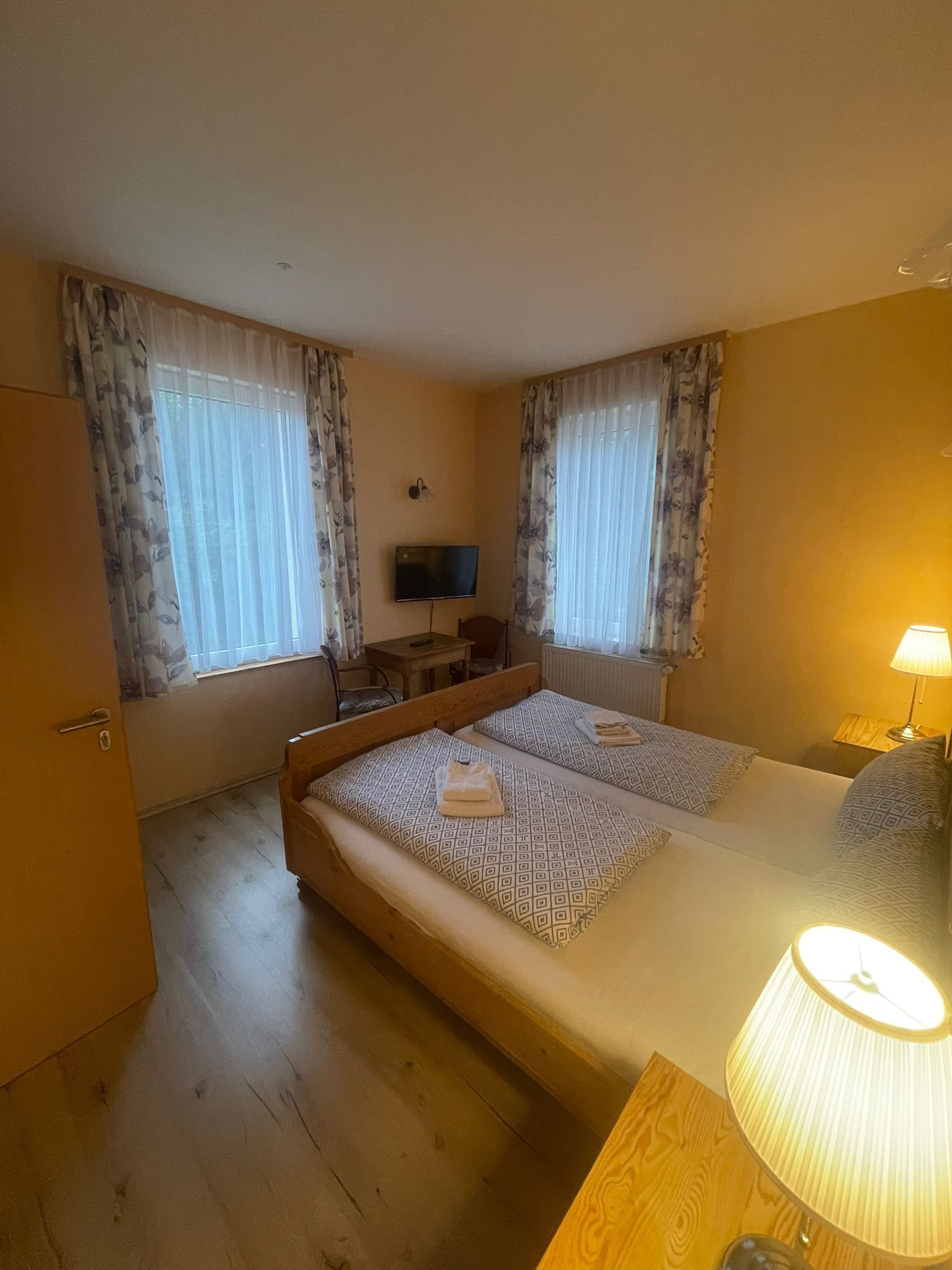 4 camere, Wi-Fi, lenzuola