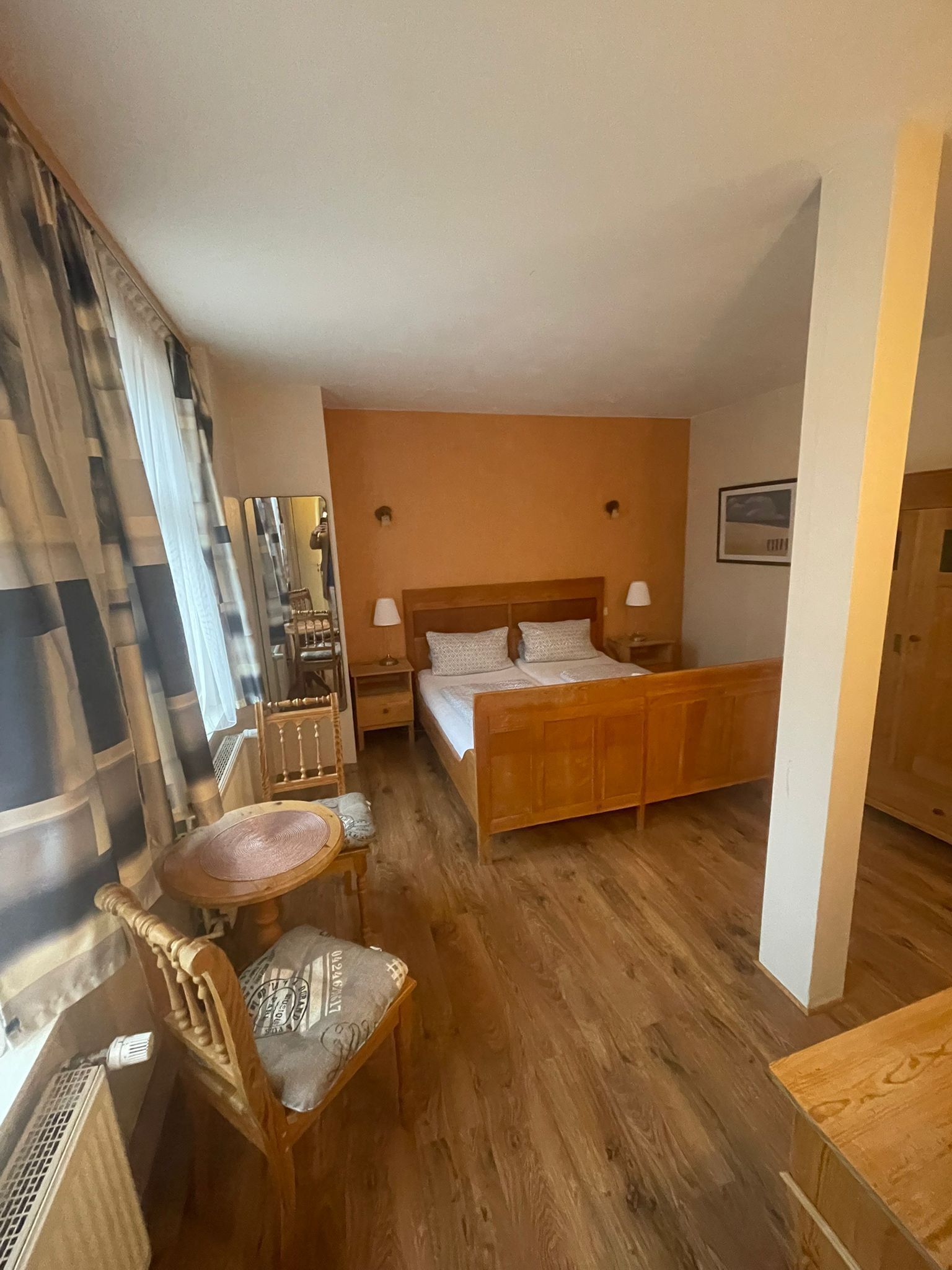 4 camere, Wi-Fi, lenzuola