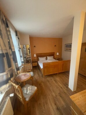 4 Schlafzimmer, WLAN, Bettwäsche