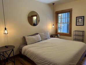 1 slaapkamer, een bureau, een strijkplank/strijkijzer, gratis wifi