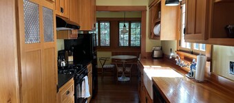 Fir Millhouse - Lovely historic cottage in downtown Bend