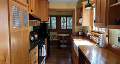 Fir Millhouse - Lovely historic cottage in downtown Bend