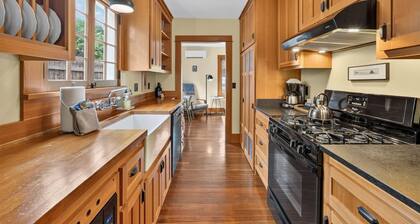 Fir Millhouse - Lovely historic cottage in downtown Bend