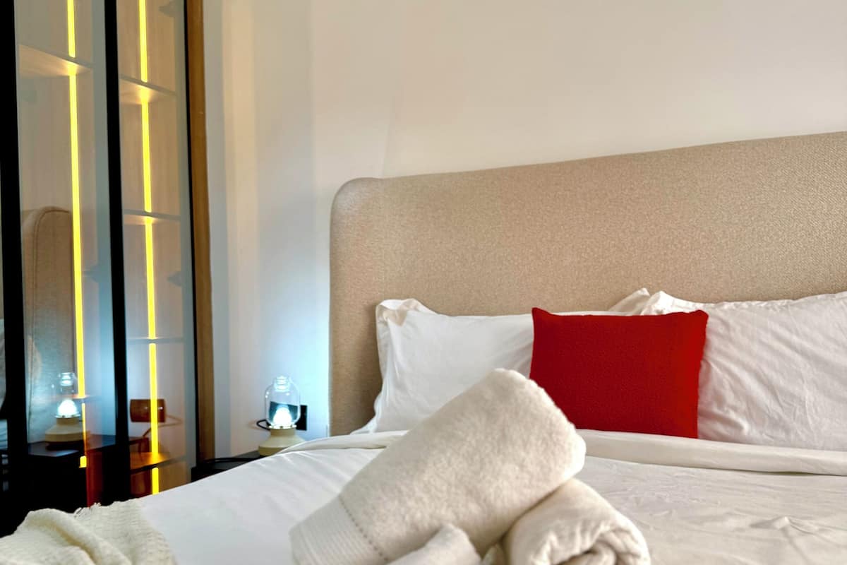 Comfort Apartment | Desk, blackout drapes, soundproofing, iron/ironing board